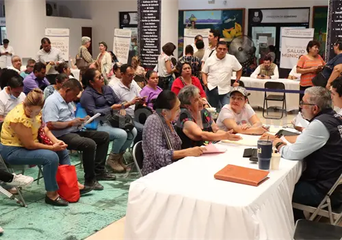 Lunes del Pueblo: atenci&oacute;n directa y en largas jornadas