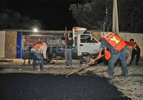Intensifican programa de bacheo nocturno