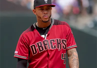 Guante de Oro y t&iacute;tulo, asignaturas pendientes