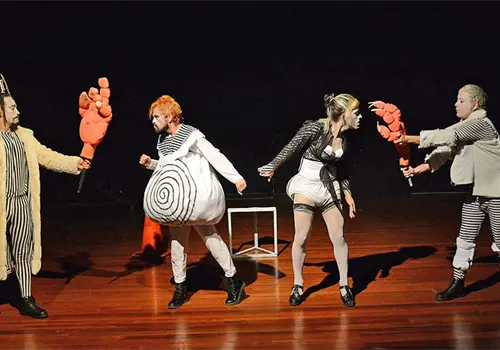 Ub&uacute; rey, una obra muy actual