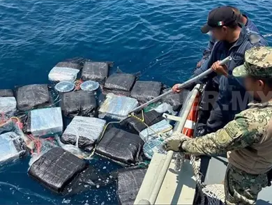 Aseguran 904 kilos de coca&iacute;na en alta mar
