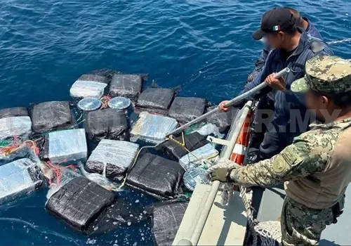 Aseguran 904 kilos de coca&iacute;na en alta mar