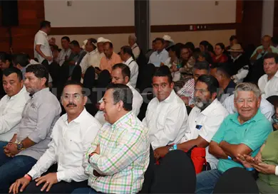 Alianzas entre sectores ayudar&iacute;a a la econom&iacute;a