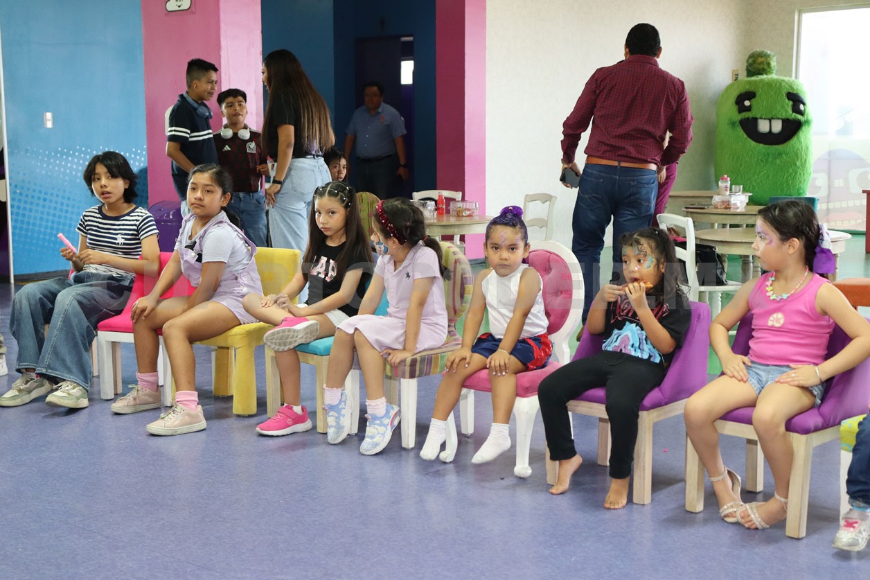 Ámbar celebra 4 años al ritmo del k-pop