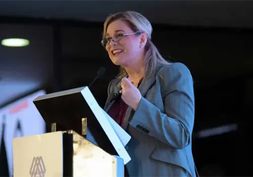 Reafirma Maru Campos compromiso con legalidad