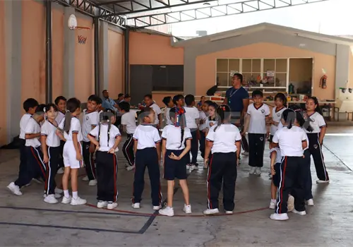 Algunas escuelas tendr&aacute;n megapuente