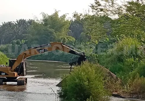 Inician desazolve de r&iacute;o en Mapastepec