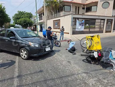Embiste Aveo a un motorista en el barrio La Pimienta
