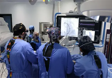 Primer implante sin cirug&iacute;a a coraz&oacute;n abierto en el sureste