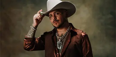 Christian Nodal reprograma concierto