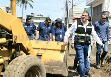 Instruye Yamil Melgar acelerar pavimentaci&oacute;n