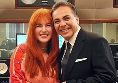 Novia de Cristian Castro alaba su voz