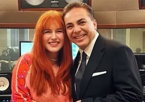 Novia de Cristian Castro alaba su voz