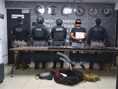 Lo detienen en posesi&oacute;n de armas y miles de cartuchos