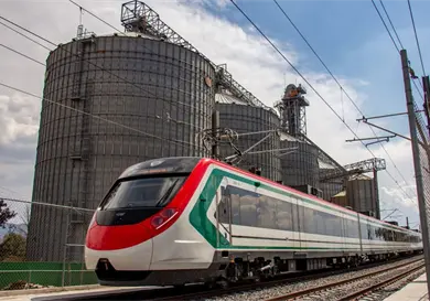 Tren Felipe &Aacute;ngeles arranca con alta demanda en arranque
