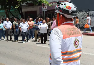 Prev&eacute;n a 455 mil personas en simulacro