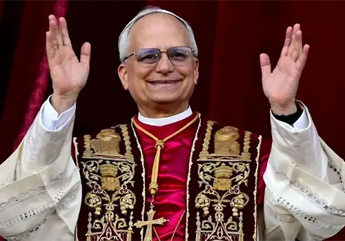 Acusan al papa de poner en peligro a muchos cat&oacute;licos