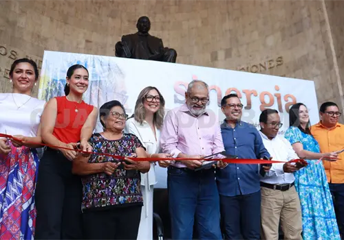 Rinden homenaje con exposici&oacute;n pict&oacute;rica