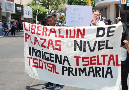Docentes piden liberaci&oacute;n de plazas