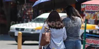 Pega onda de calor; podr&iacute;a llegar a 41 &deg;C
