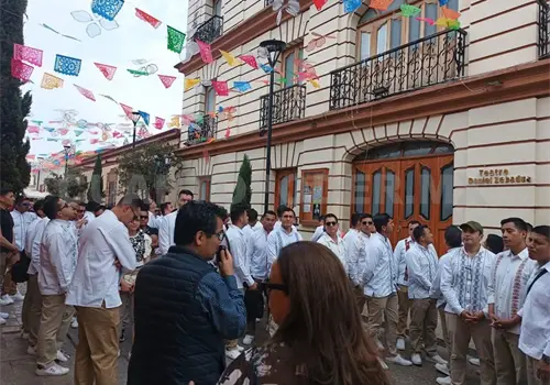 Alumnos de la Escuela de Guerra visitan SCLC