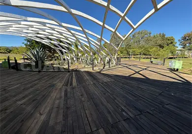 Remodelan jard&iacute;n bot&aacute;nico con madera asegurada