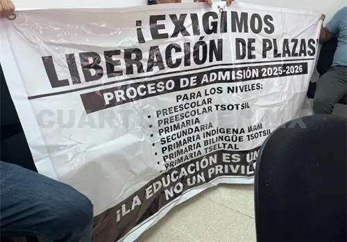 Protestan docentes en educaci&oacute;n; quieren plazas