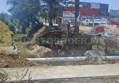 Obra vial da&ntilde;a la red hidr&aacute;ulica