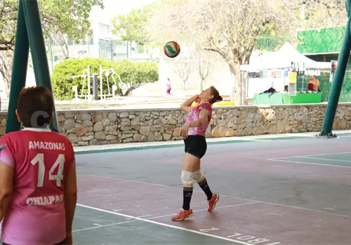 S&aacute;bado de duelos candentes en la Liga OMA