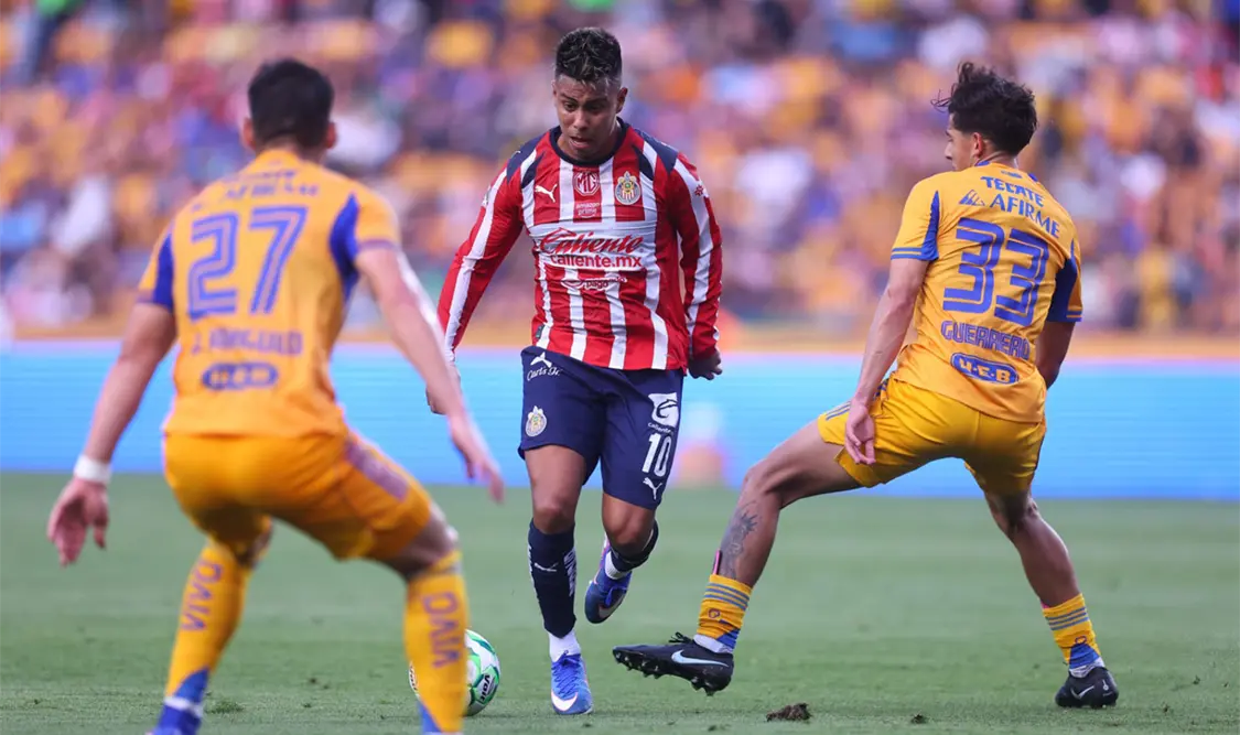 Los Tigres vencieron (3-1) a las Chivas en el estadio Universitario en el juego de ida. Agencias