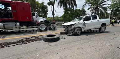 Tres lesionados en carambola de patrulla