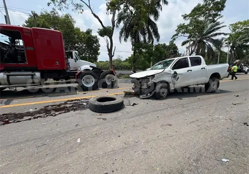 Tres lesionados en carambola de patrulla