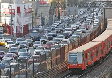 Autos provocan hasta 86 % de la contaminaci&oacute;n