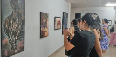 Artistas dedican exposici&oacute;n a la madre