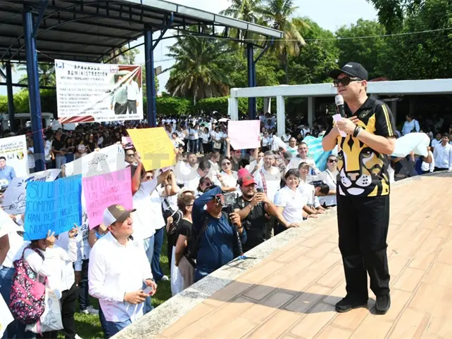 Se inscribe Oswaldo Chac&oacute;n a convocatoria