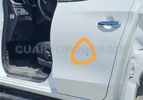 Balean camioneta tras intensa persecuci&oacute;n