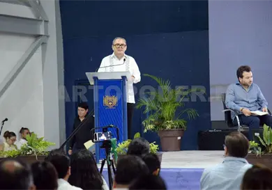 Realiza Unach foro Decidir en tiempos de IA