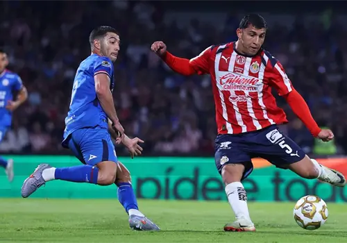 Cruz Azul busca dar el primer pitazo