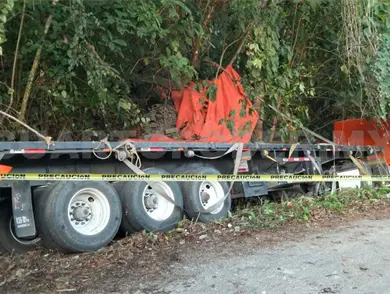Muere tabasque&ntilde;o al destrozar su unidad