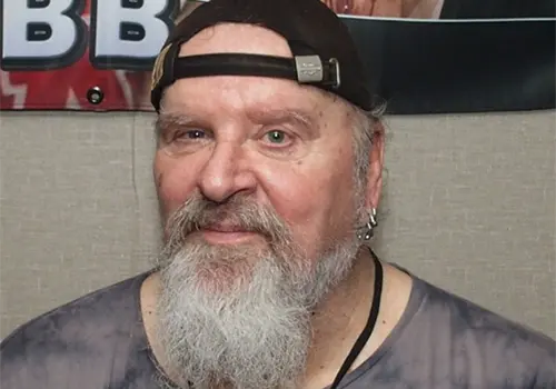 Reportan muerte de Donald Gibb