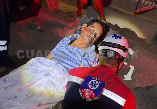 Asaltan a taxista y lo hieren de tres cuchilladas Asaltan a taxista y lo hieren de tres cuchilladas