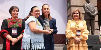 Anuncia Sheinbaum aumento salarial del 9 % a docentes