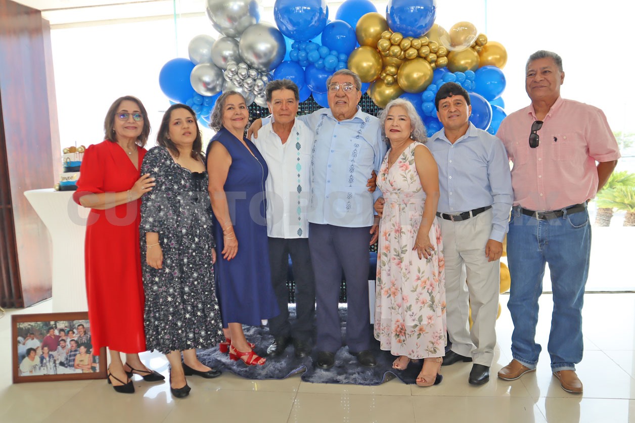 Ismael cumple 8 décadas