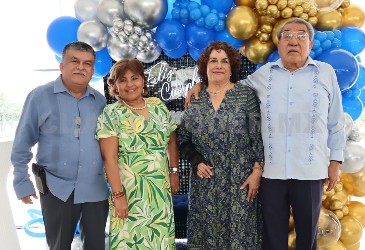 Ismael cumple 8 décadas