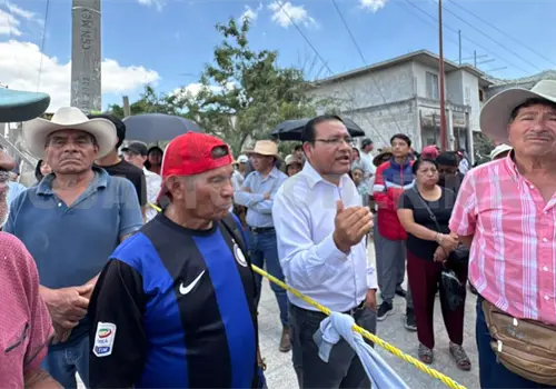Contin&uacute;an las protestas por el puente colapsado