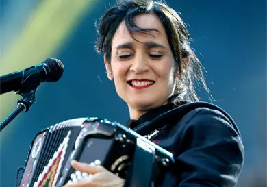 Julieta viene con &aacute;lbum y libro