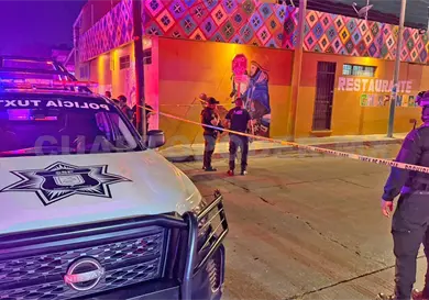 Exministerial dispara al aire y causa una ri&ntilde;a