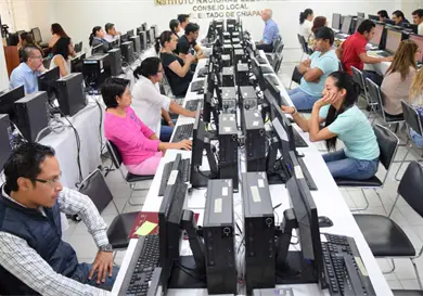 Tras falla, surge movimiento de aspirantes excluidos Tras falla, surge movimiento de aspirantes excluidos
