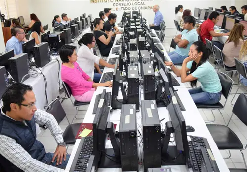 Tras falla, surge movimiento de aspirantes excluidos Tras falla, surge movimiento de aspirantes excluidos