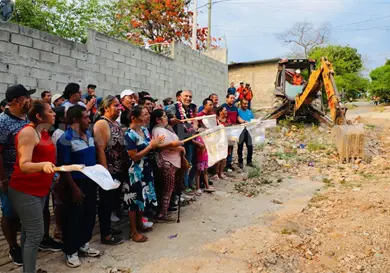 Impulsan pavimentaci&oacute;n en colonia Insurgentes